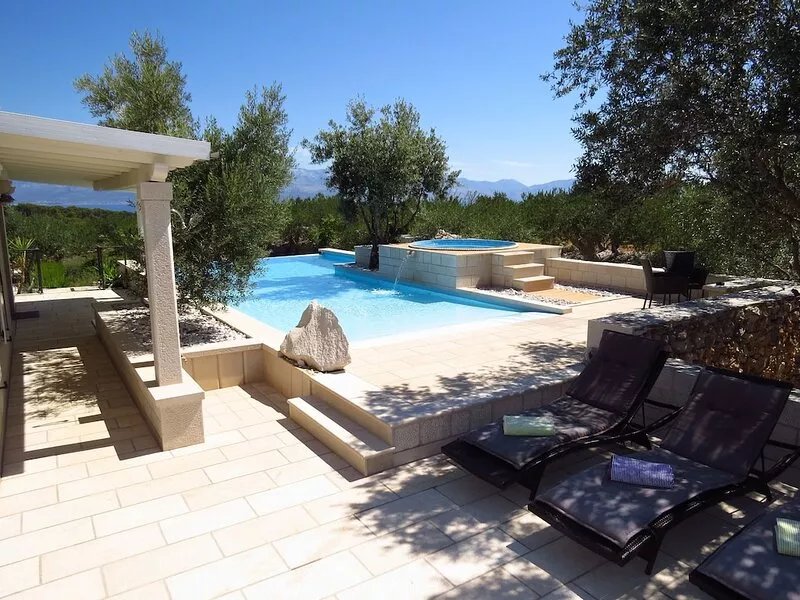 Villa Sea Orchard  Sutivan  20% DISCOUNT ON THEAPPOINTMENT 20.7-09.08.2024