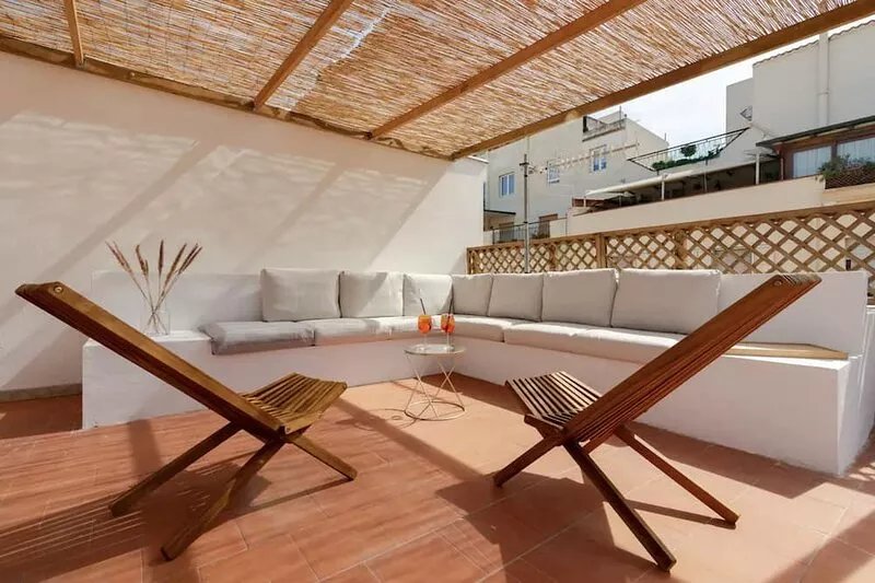 Fior di Sale Penthouse, private rooftop. 3 minutes from the seafront.