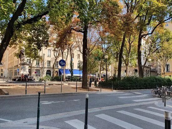 Jardin De La Place Sathonay