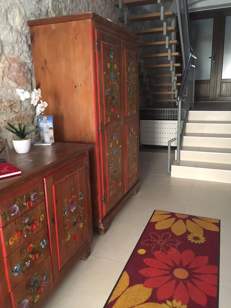 Apartments & Rooms Pearl