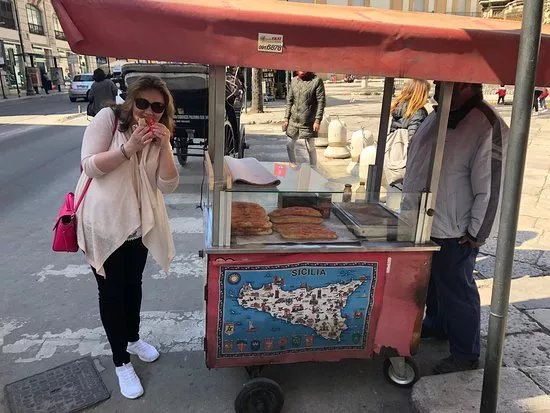Eat and Walk - Street Food Tour