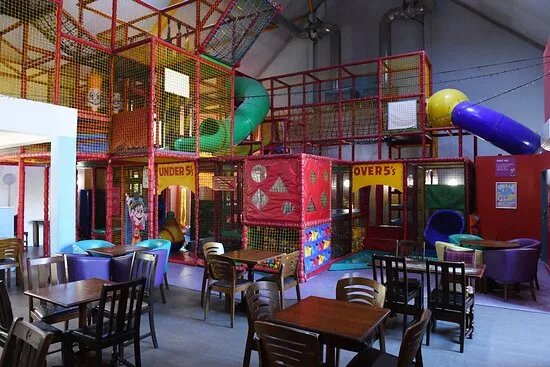 Catch Corner Wacky Warehouse