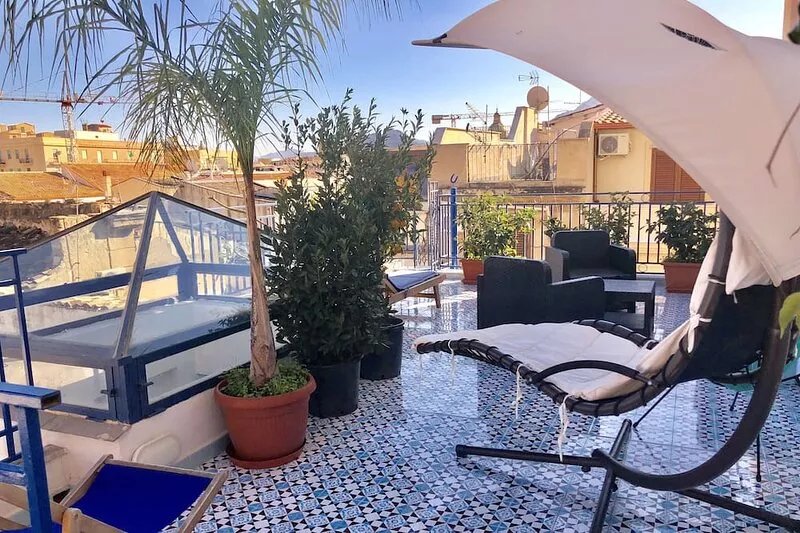Charming independent open space with terraces at the Massimo theater