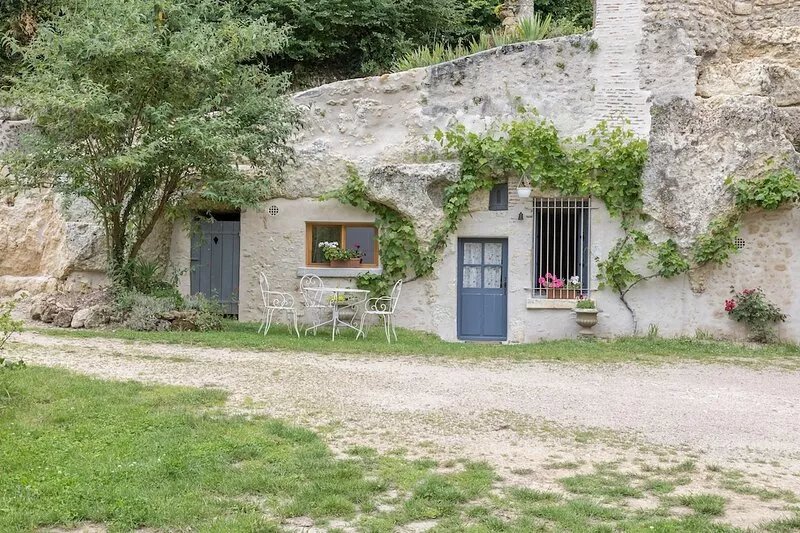 Charming residence troglodyte