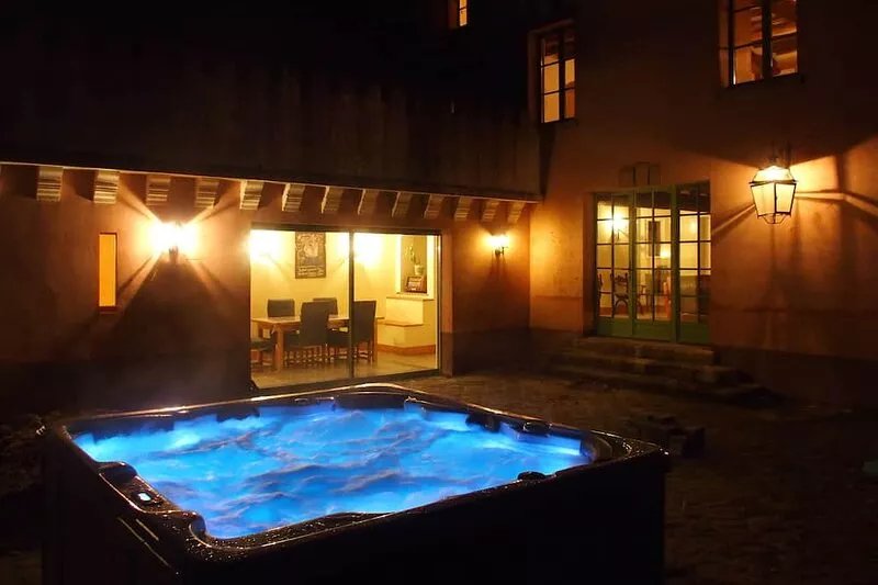 Mansion with SPA in the heart of the woods, high quality service, Champagne vin