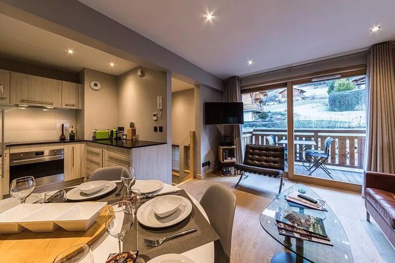 ❄️�10 minutes from skiing -Stylish 2 bed flat with free ski bus & boot warmers