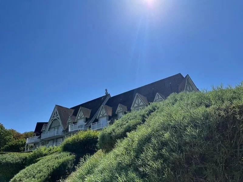 Sea view apartment, 3 rooms, 5 min walk from beach and town center