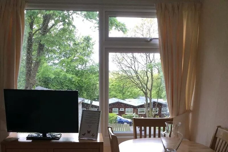 Self Catered chalet, Family & Pet friendly.Woodlands