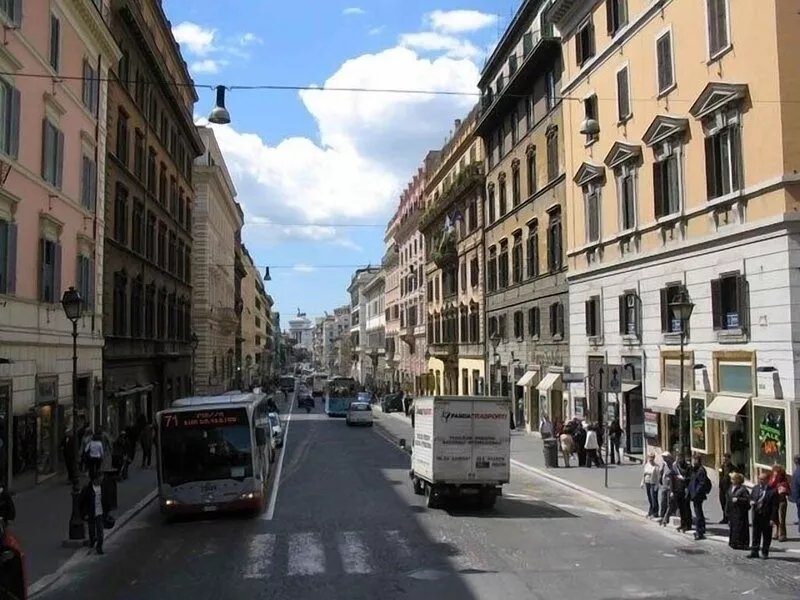 A Designer Flat Near Trevi Fountain
