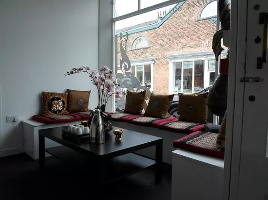 ThaiNamoon Massage and Beauty