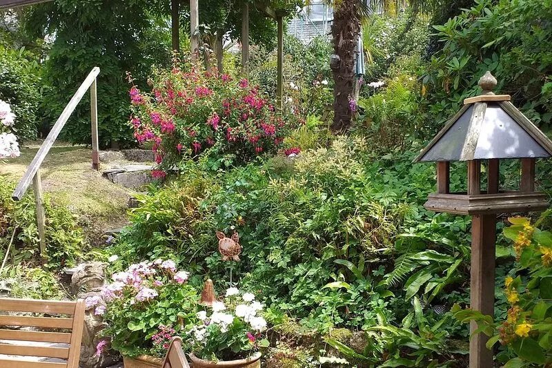 Character Cottage With Pretty, Secluded Garden