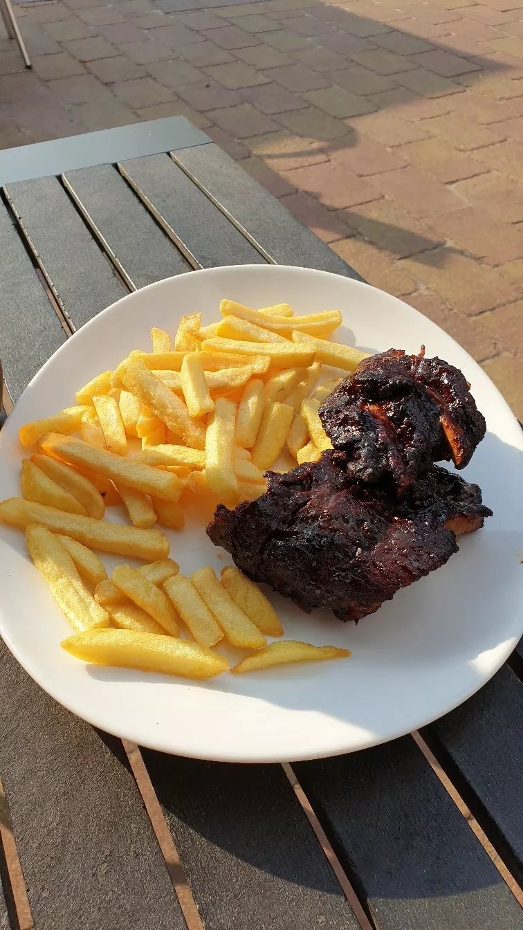 Vledder Plaza eten en drinken