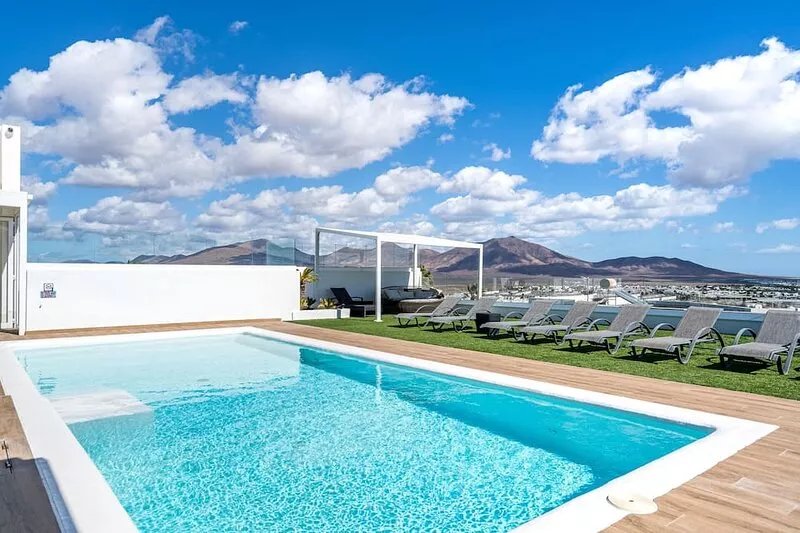 THE NEW VILLA LOS ROQUES - NEWLY RENOVATED-MODERN AND INTIMATE - BEAUTIFUL VIEWS