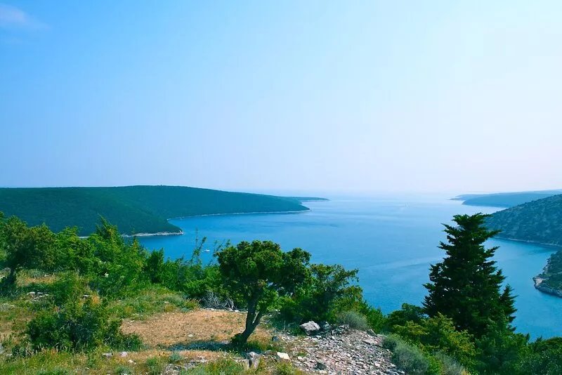 Beautifully restored stone house in a hilltop village close to the sea