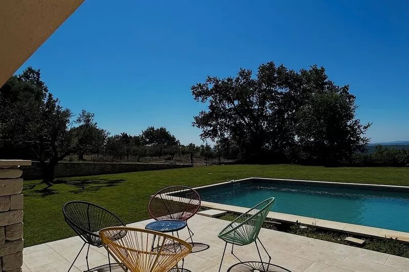 Villa Cucuron, on the heights of Luberon