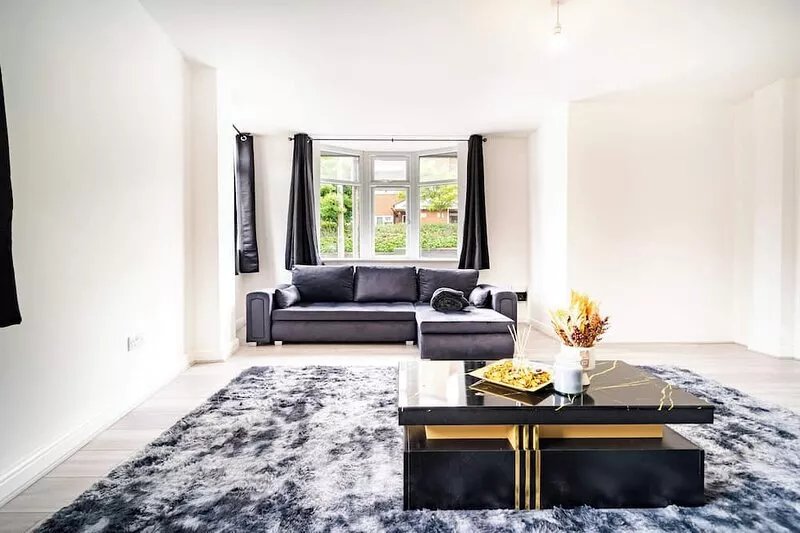 LUX 2BDR Flat By Luton Station/Airport/City Centre - 30min to Kings X St