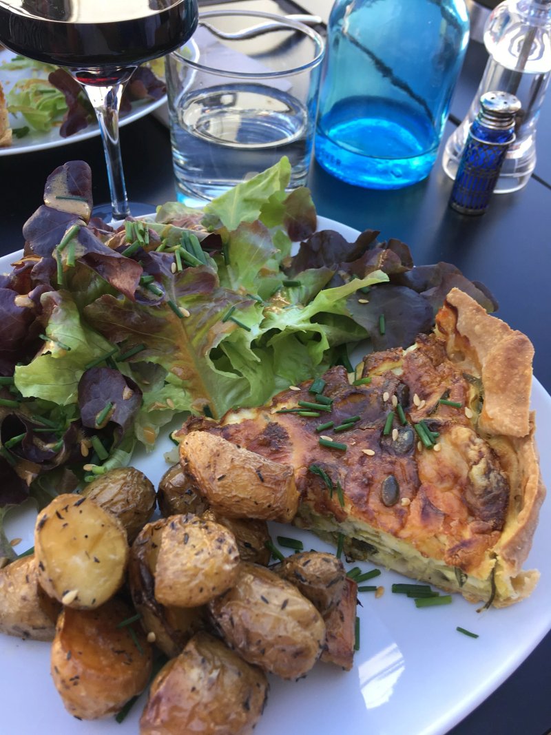 Le Cafe des Pangolins