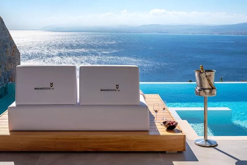 Villa Lucrezia, Breathtaking sea Views, Private heated Pool, Close to the Beach!