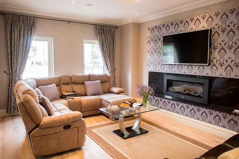Luxury  4 Bedroom House 5mins walk to Killarney Town Centre