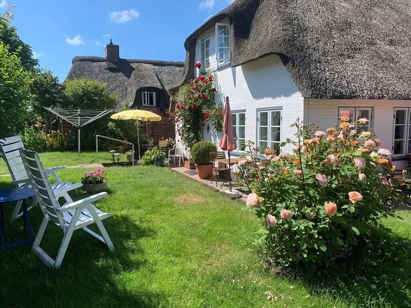 Living under thatch in a central location