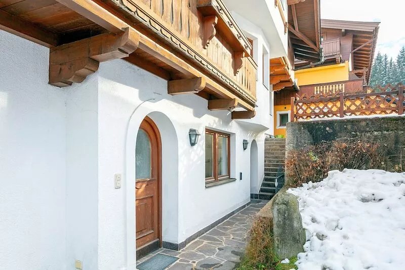 Cosy apartment in the center with a garden