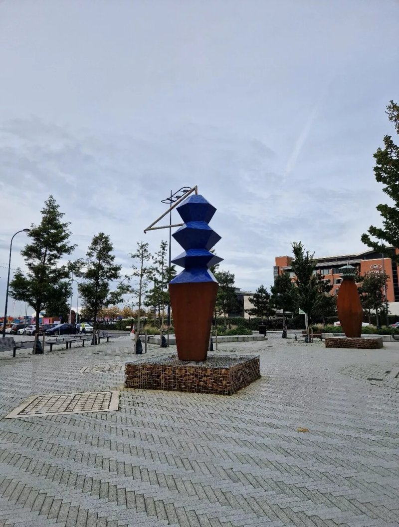 Birkenhead Totemy Monument