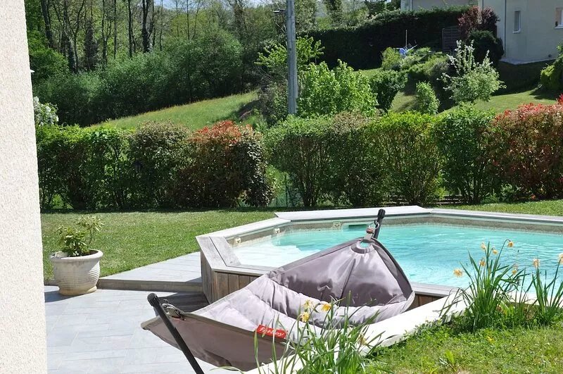 Contemporary house with pool between Lake Annecy and Aix les Bains