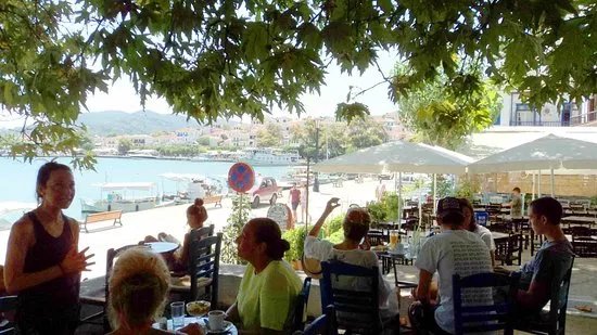 Platanos Jazz Bar