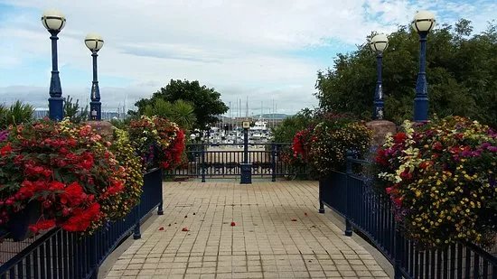 Sunken Gardens and North Pier