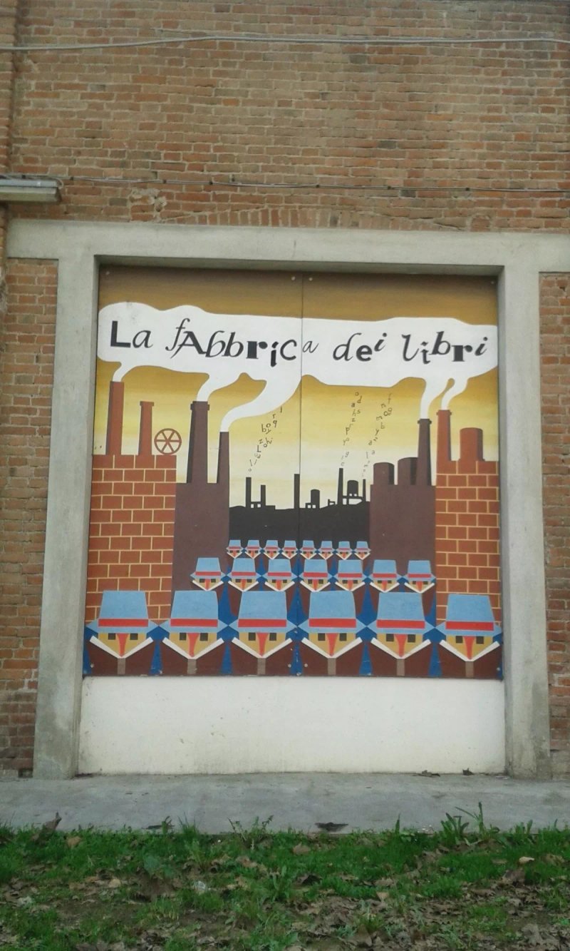 Biblioteca Civica la Fabbrica Dei Libri