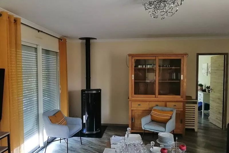 Air-conditioned villa 6 people and pool house fully equipped at 800m from the