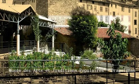 Le Musee des Arts Et Traditions Populaires