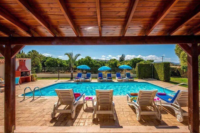 Androniki Huge Luxury Villa with Sea & Mountain Views, Pool, BBQ, WiFi, A/C