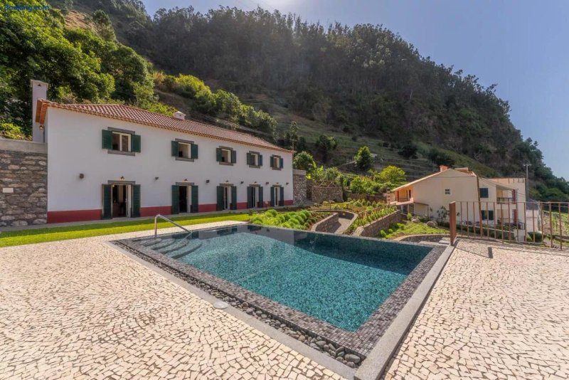 Casa dos Reis by An Island Apart