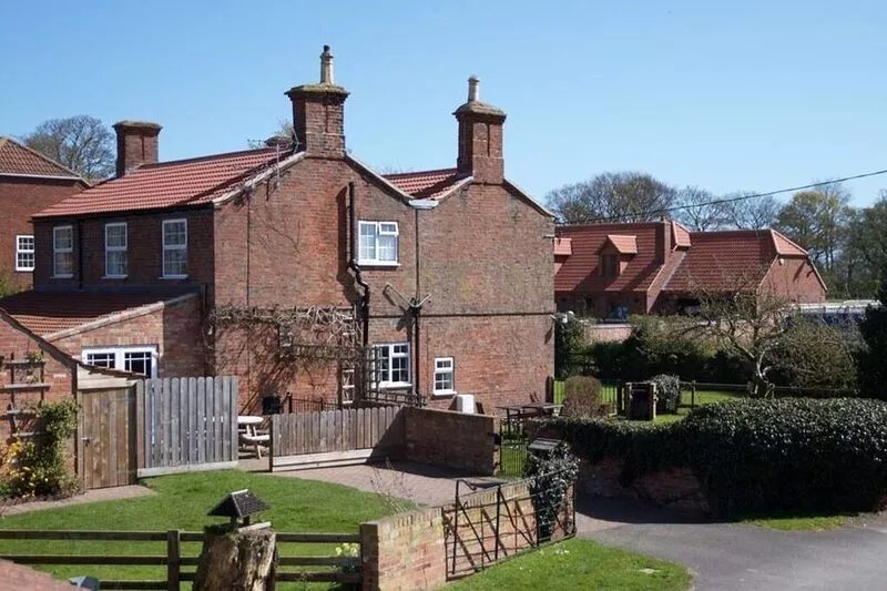 Ivy Cottage - The Chestnuts Holiday Cottages