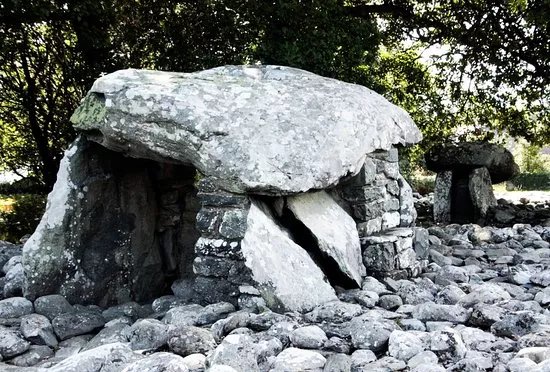 Dyffryn Ardudwy Chambered Tomb