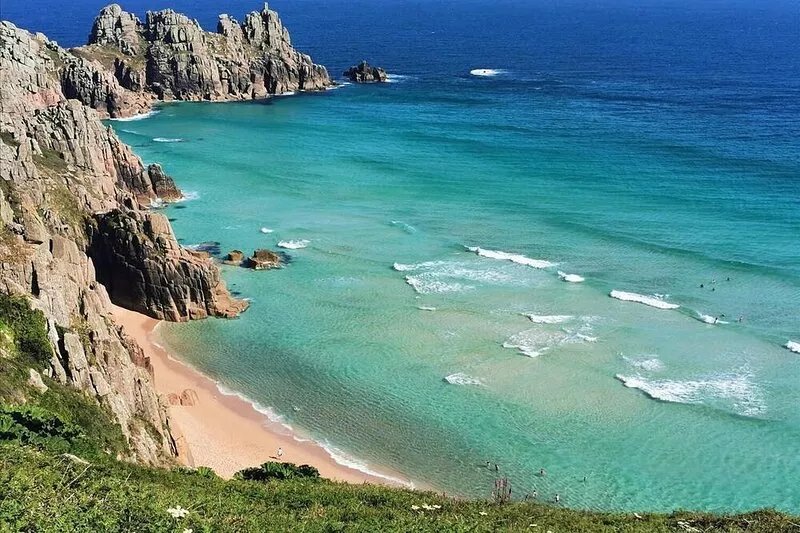 Lisbue Barn - idyllic dog friendly escape within easy reach of beaches, parking