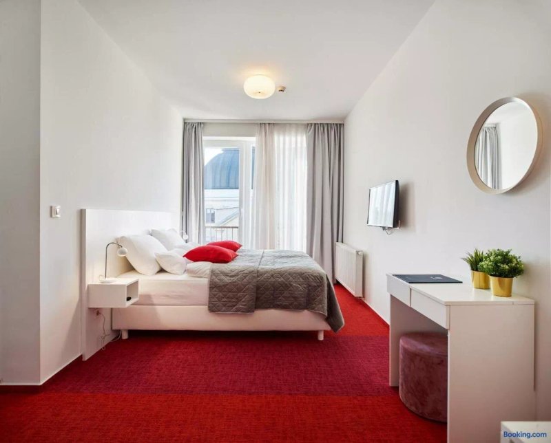 Skylux Apartments