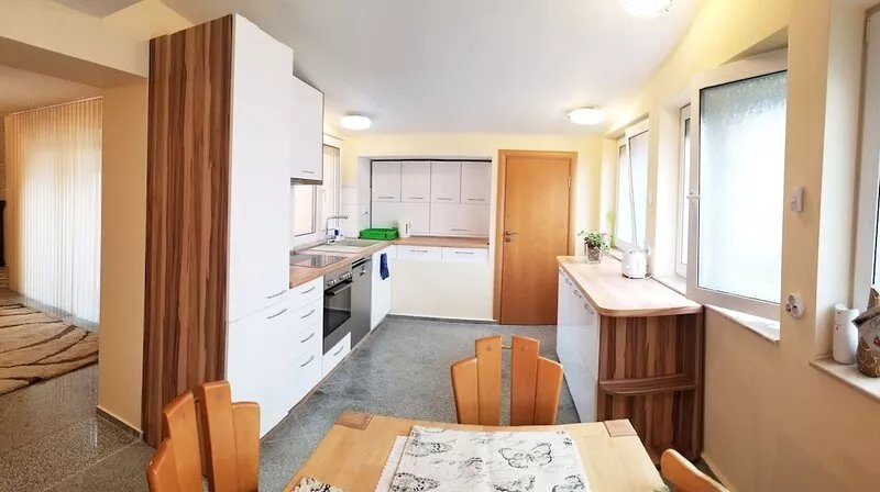 A spacious three bedroom apartment in Bad Abbach