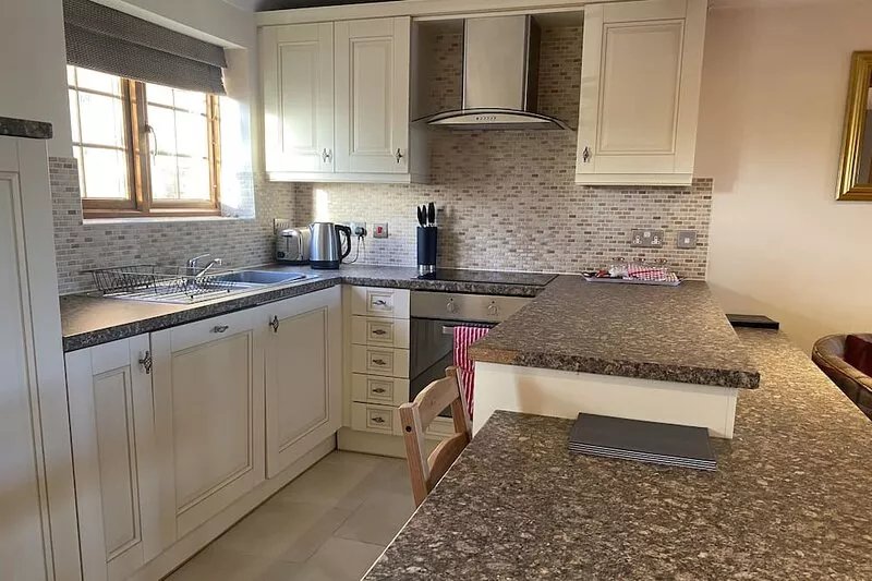 6 Luxury 2 bedroom self catering cottages