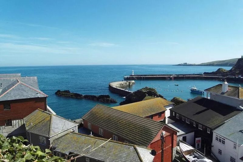 Stunning clifftop 2 bedroom apartment