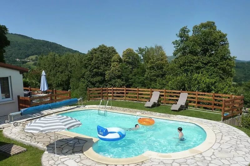 Renovated apartment in Serres-sur-Arget with swimming pool