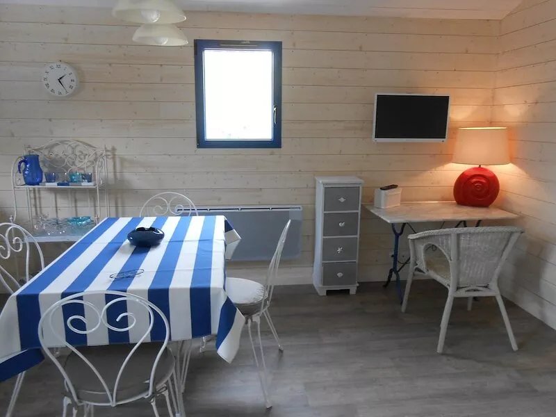 Wooden house Gironde Near Bordeaux, air-conditioned and quiet