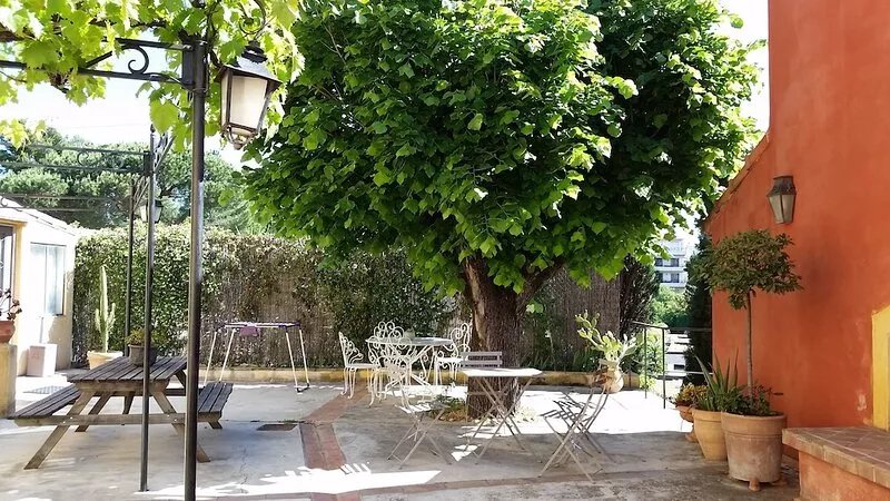 Tradition and Charm! House very bright and fully restored