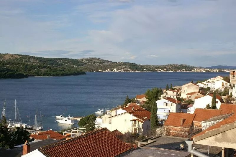 One bedroom apartment with terrace and sea view Tisno, Murter (A-814-b)