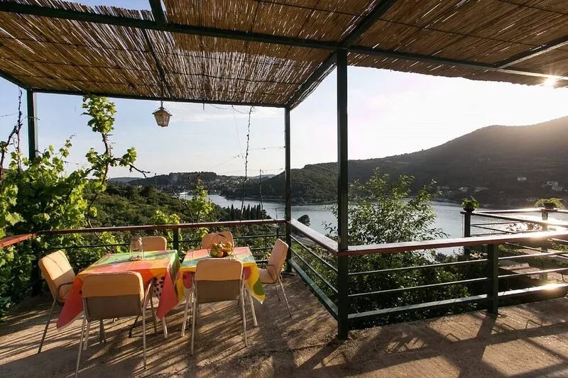 Bodul Vacation Apartment - Two Bedroom Apartment with Terrace and Sea View