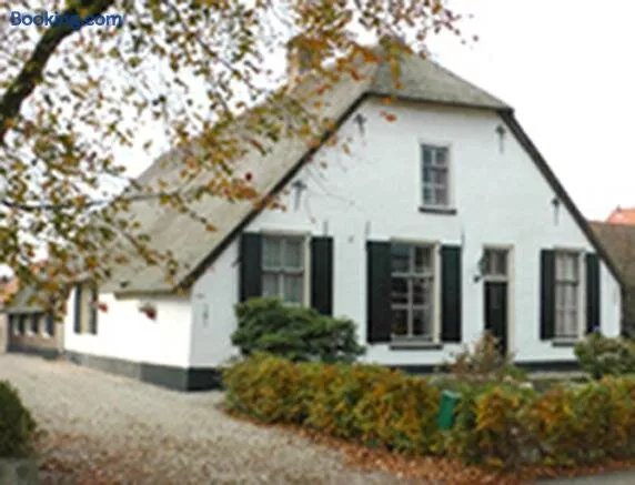 Paul & Lettie's Bed and Breakfast