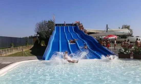 Opla AcquaBeach Village