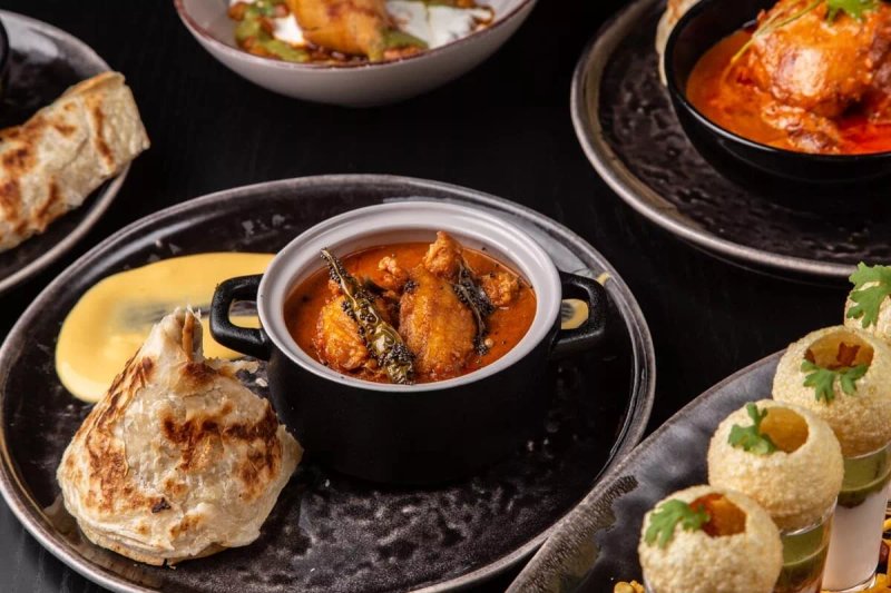 DELHI HOUSE Indian Streetfood & more
