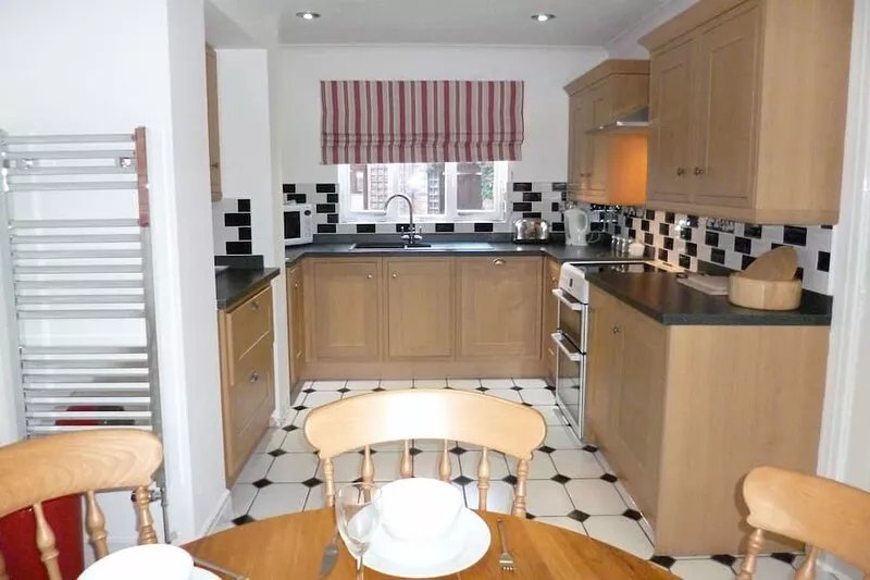 Modern Townhouse In The Heart Of Historic Beverley